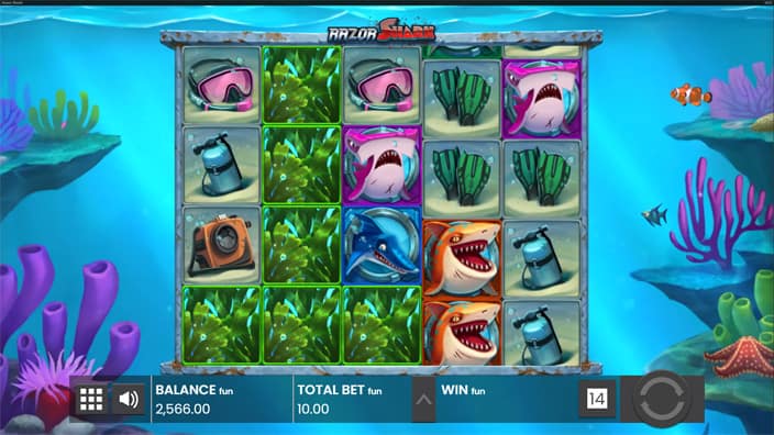Razor Shark slot feature mystery stacks