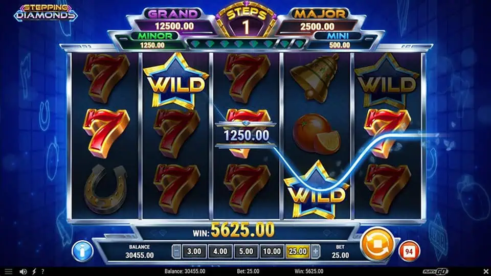 Stepping Diamonds slot feature wild symbol