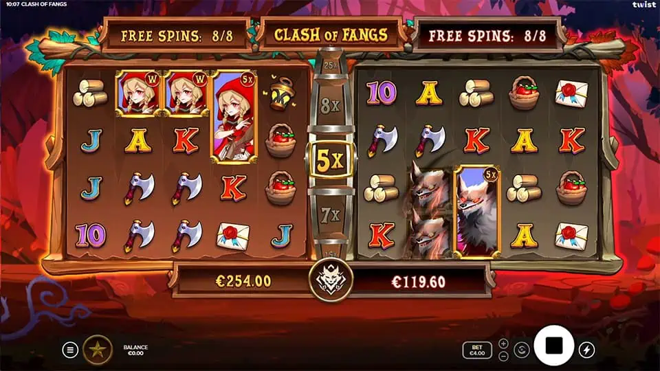 Clash of Fangs slot feature wild symbols